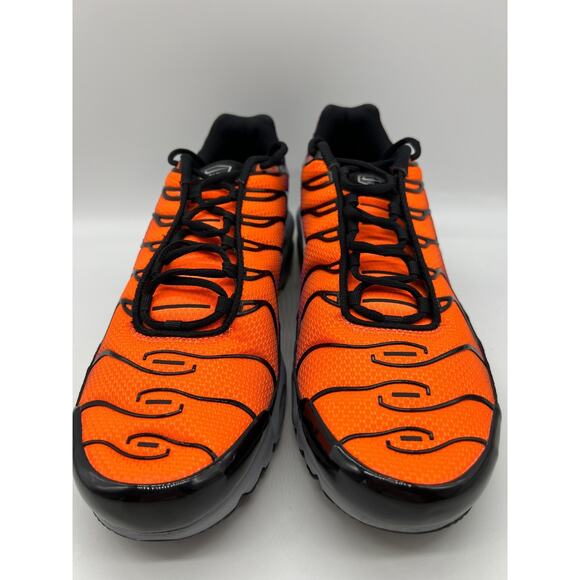 Athletic_Shoes